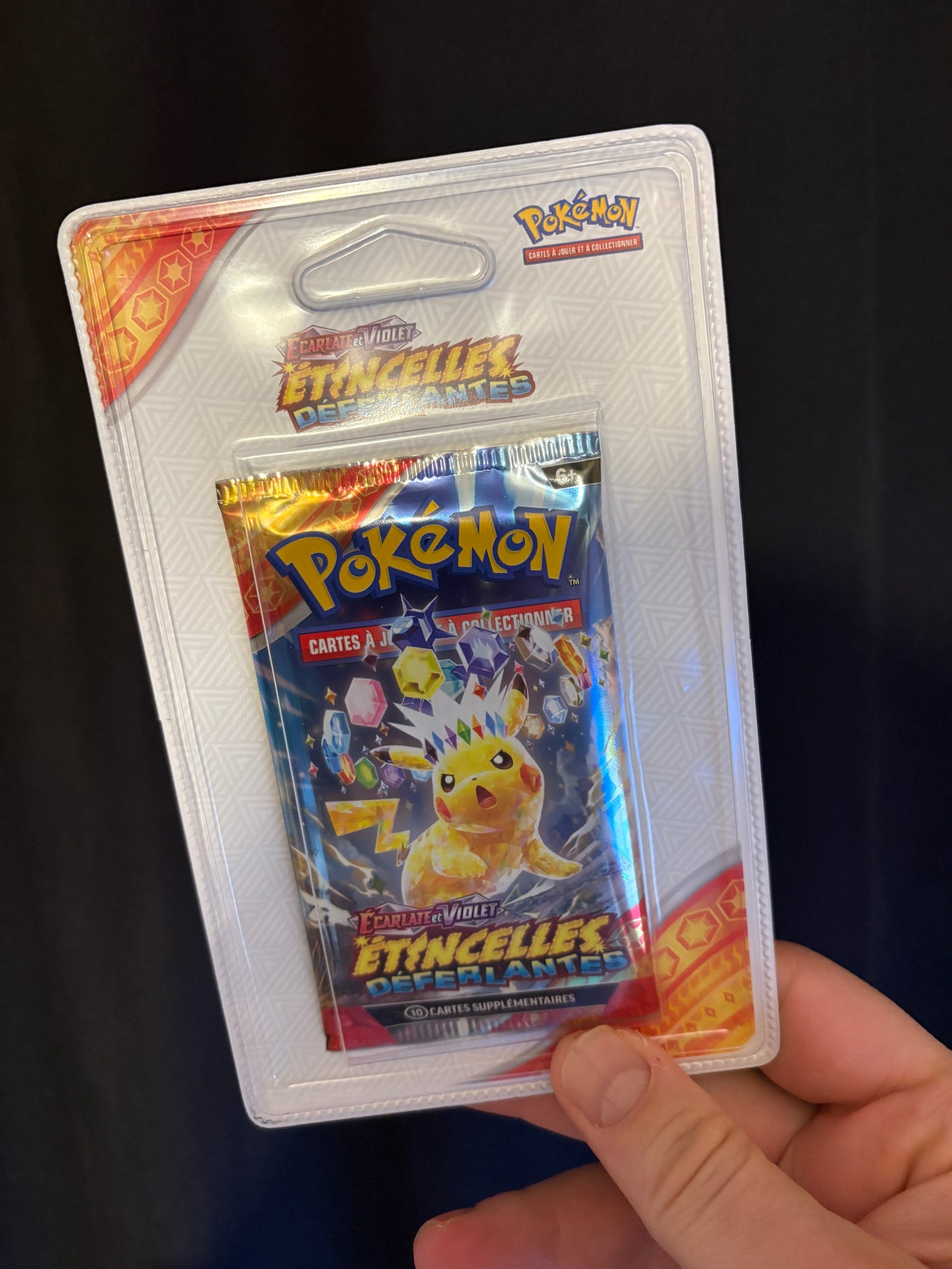 Booster sous blister PLASTIQUE Pokemon : étincelles déferlantes EV08 [FR]